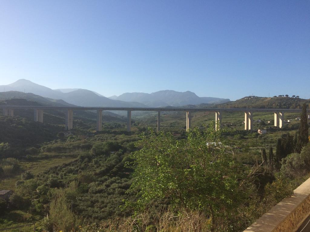 Casa Vacanza Paradise Vicino Cefalu Con Servizio Di Piscina A 3 Chilometri Apartment Campofelice Di Roccella Exterior foto
