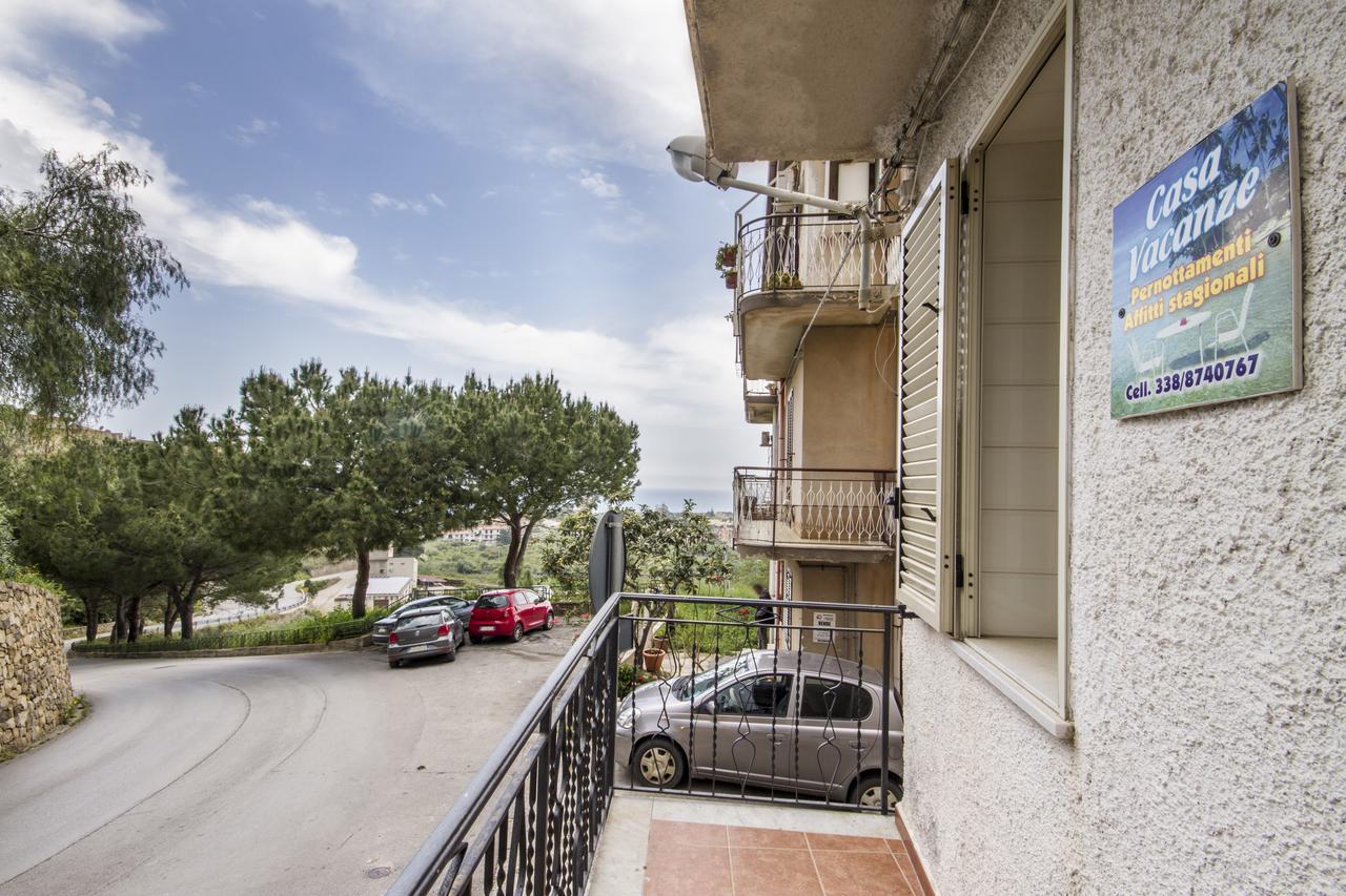 Casa Vacanza Paradise Vicino Cefalu Con Servizio Di Piscina A 3 Chilometri Apartment Campofelice Di Roccella Exterior foto