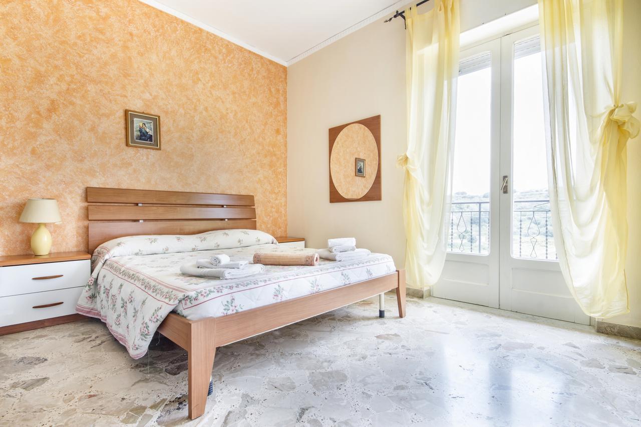Casa Vacanza Paradise Vicino Cefalu Con Servizio Di Piscina A 3 Chilometri Apartment Campofelice Di Roccella Exterior foto