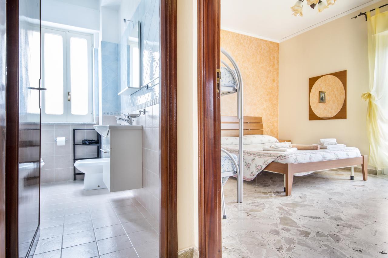 Casa Vacanza Paradise Vicino Cefalu Con Servizio Di Piscina A 3 Chilometri Apartment Campofelice Di Roccella Exterior foto
