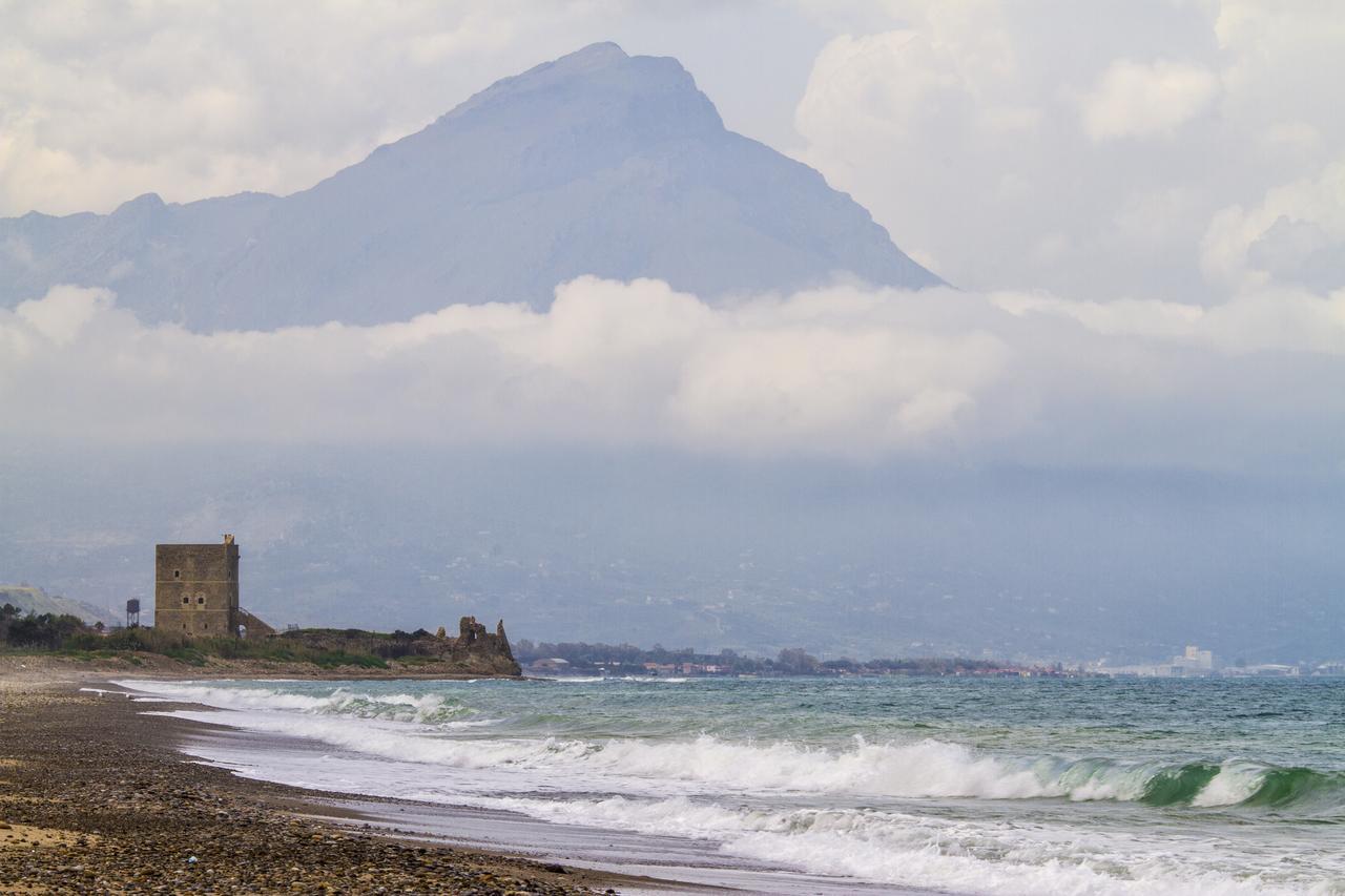 Casa Vacanza Paradise Vicino Cefalu Con Servizio Di Piscina A 3 Chilometri Apartment Campofelice Di Roccella Exterior foto